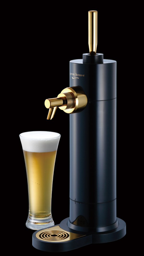 全体加圧方式により、缶ビールと小瓶ビールの両方に対応