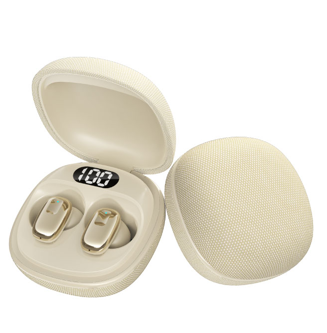 柔らかなファブリック素材の専用充電ケース